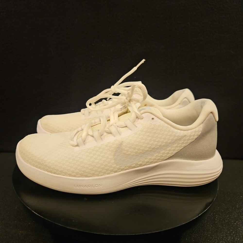 Nike‎ Lunarconverge White Running Shoe Ladies Size 9.5